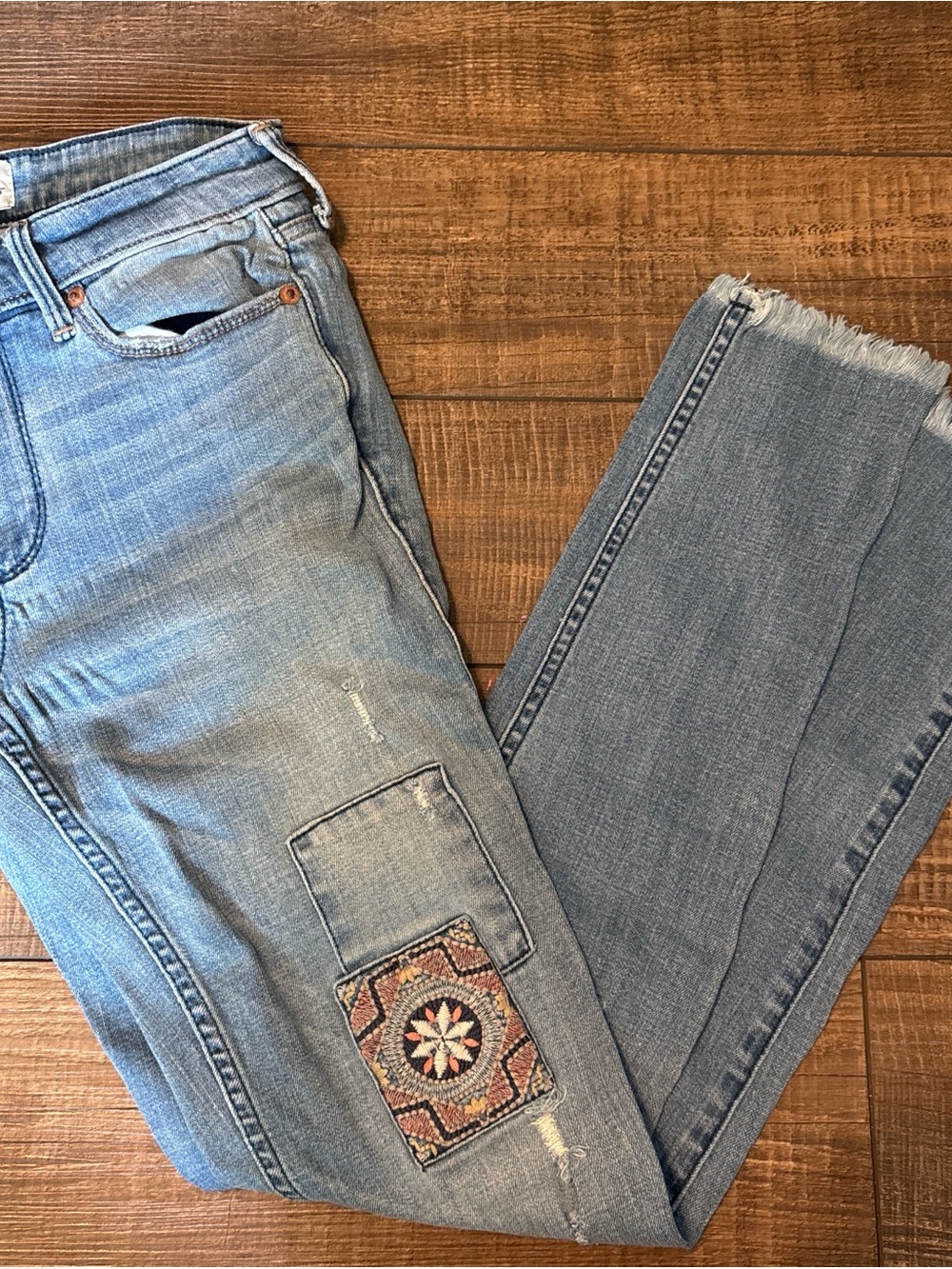 Abercrombie & Fitch Light Blue Straight-Leg Jeans with Embroidered Patch